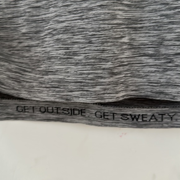 Men’s Lululemon Short Sleeve V Neck Size Small Grey - Picture 4 of 4